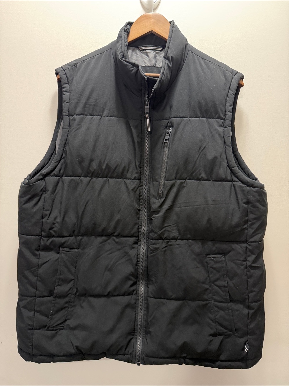 Y2K Nautica Men's Black Quilted Puffer Vest Size L 29x26.5
